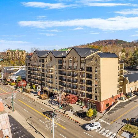 Black Bear Inn & Suites جاتلينبرج المظهر الخارجي الصورة