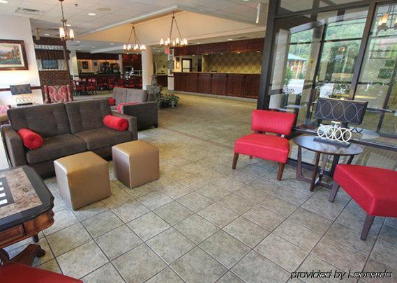 Black Bear Inn & Suites جاتلينبرج المظهر الداخلي الصورة