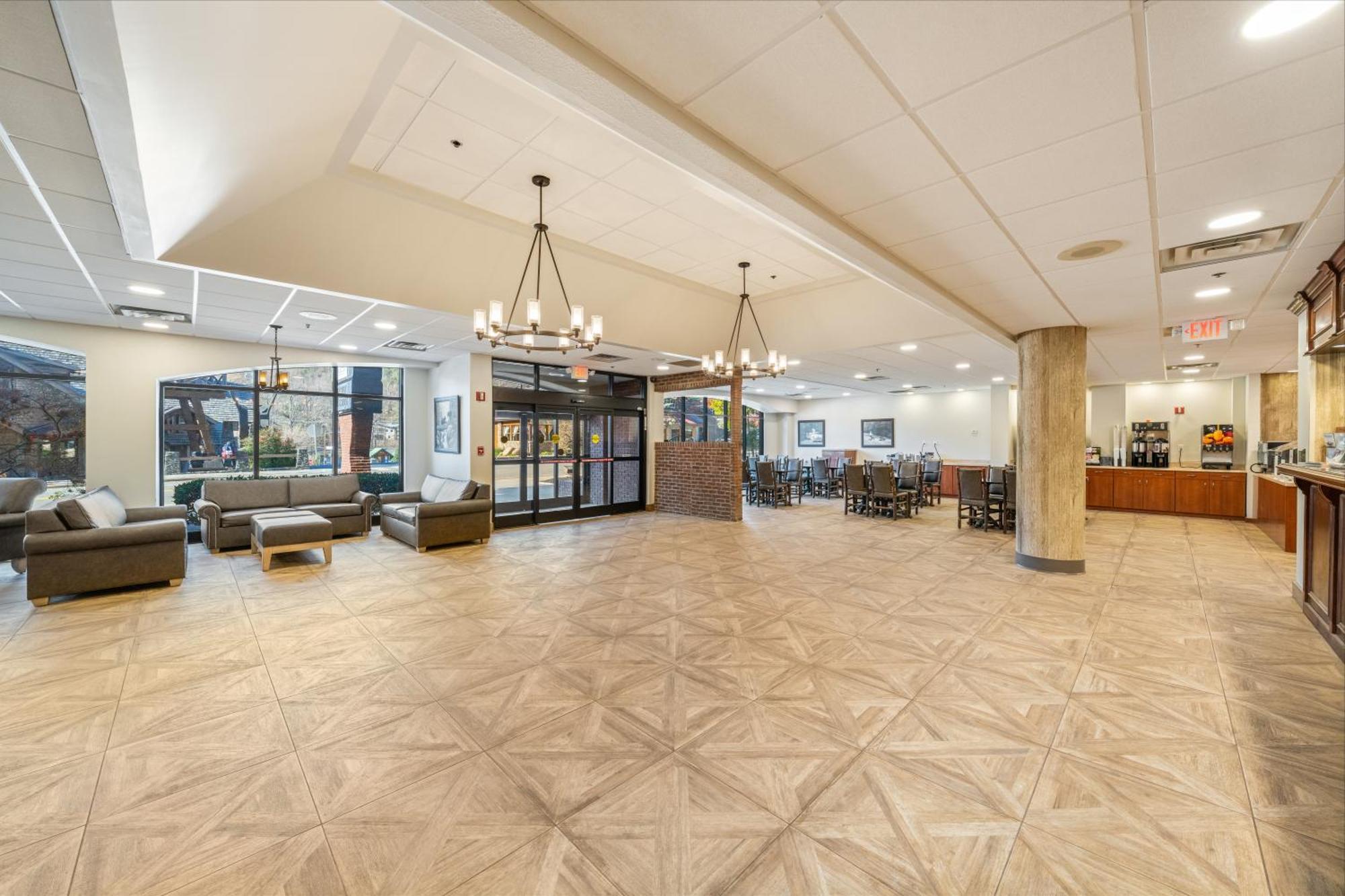Black Bear Inn & Suites جاتلينبرج المظهر الخارجي الصورة