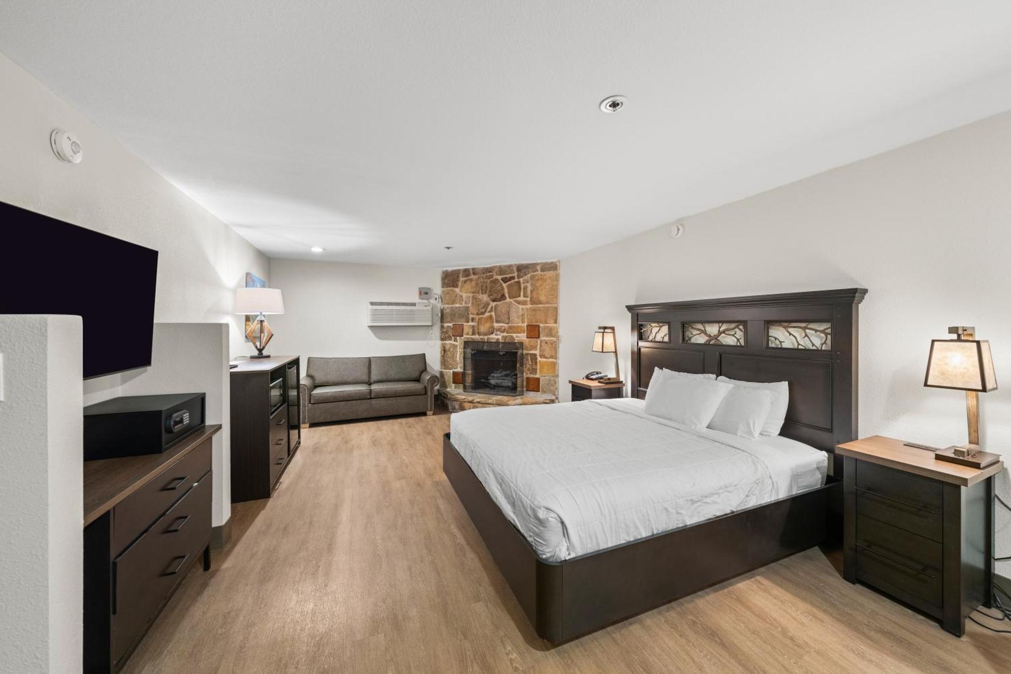 Black Bear Inn & Suites جاتلينبرج المظهر الخارجي الصورة