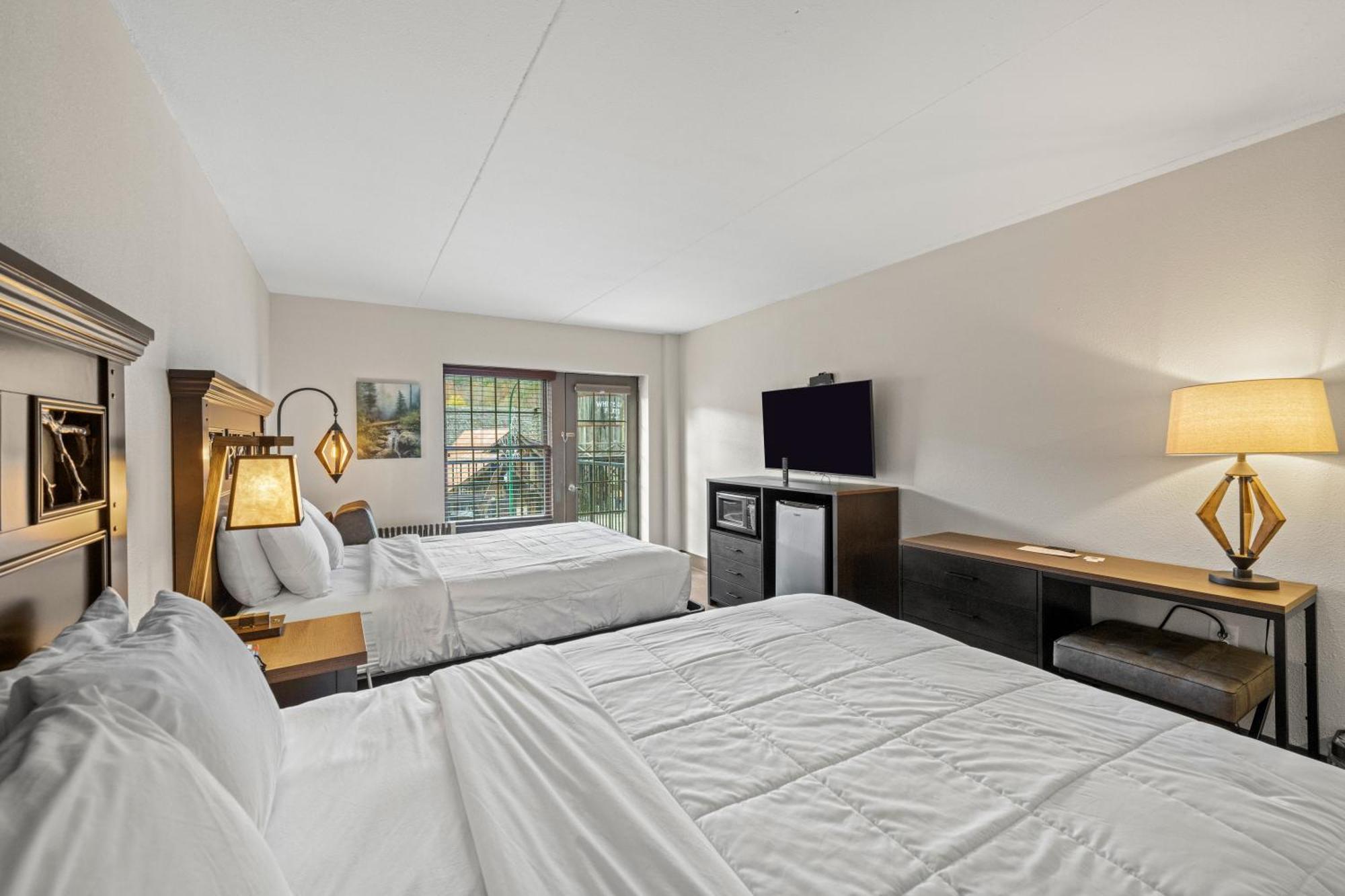Black Bear Inn & Suites جاتلينبرج المظهر الخارجي الصورة