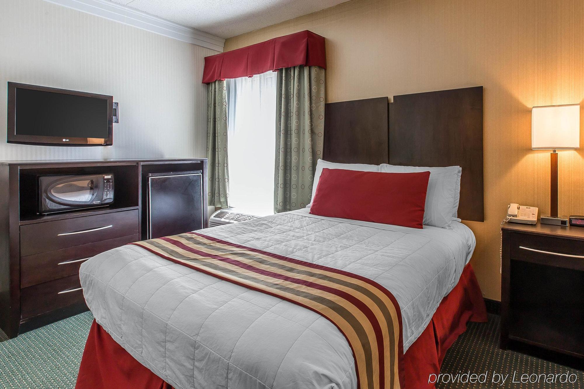 Black Bear Inn & Suites جاتلينبرج المظهر الخارجي الصورة