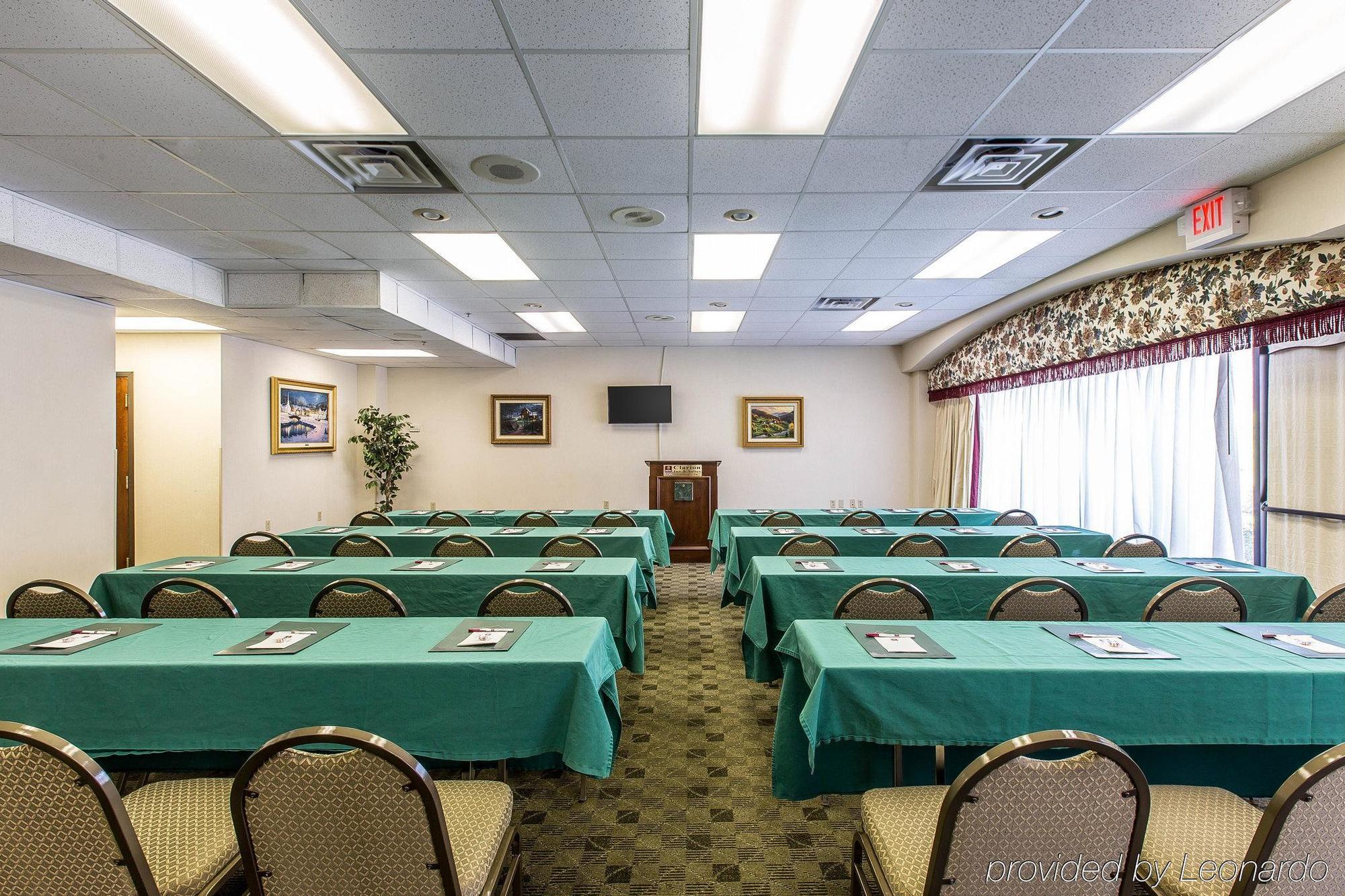 Black Bear Inn & Suites جاتلينبرج المظهر الخارجي الصورة