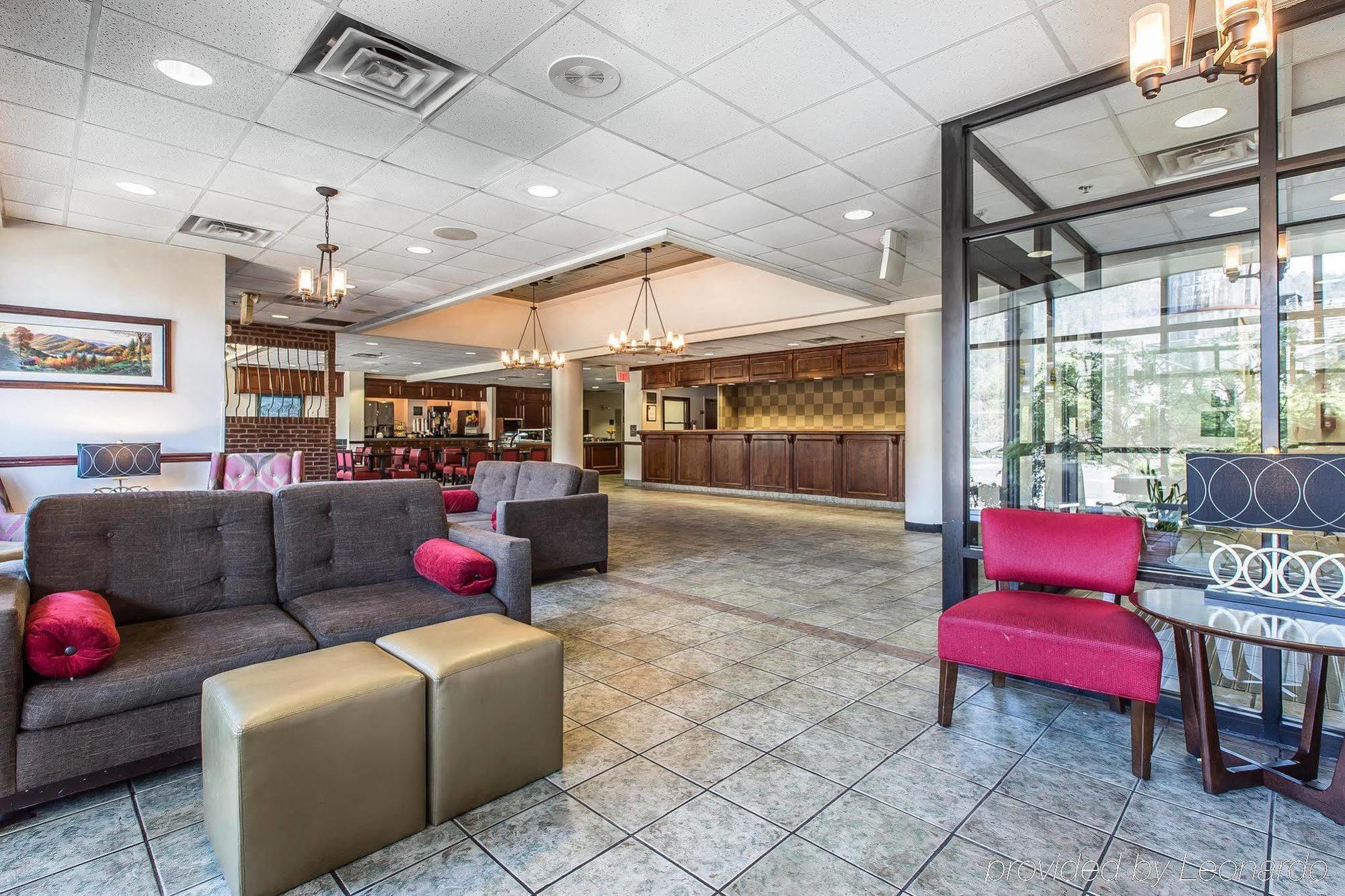 Black Bear Inn & Suites جاتلينبرج المظهر الخارجي الصورة