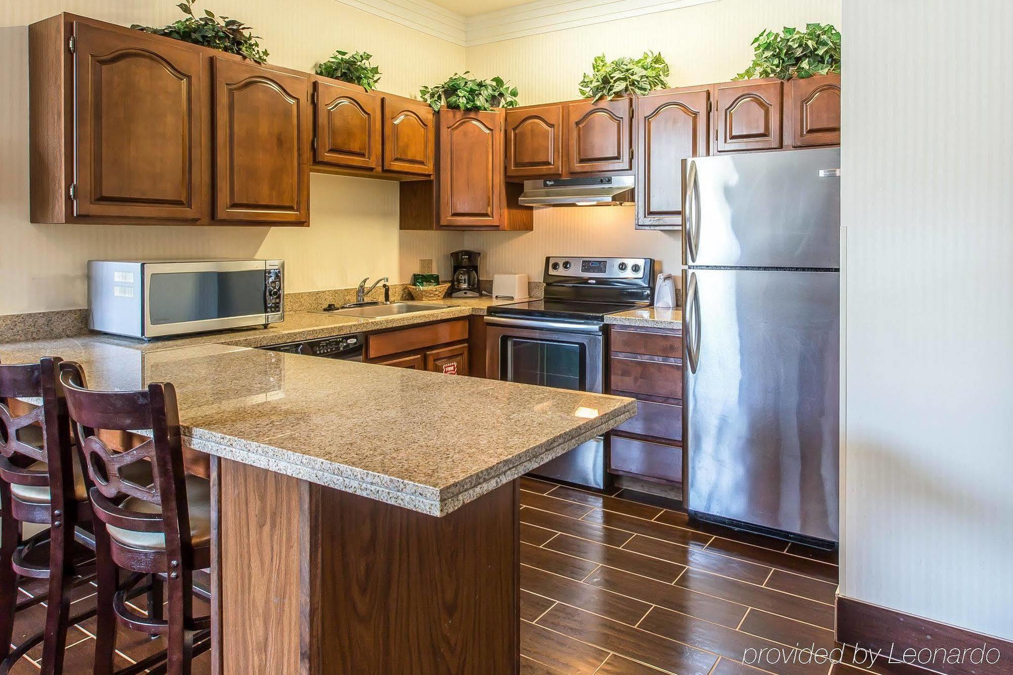 Black Bear Inn & Suites جاتلينبرج المظهر الخارجي الصورة