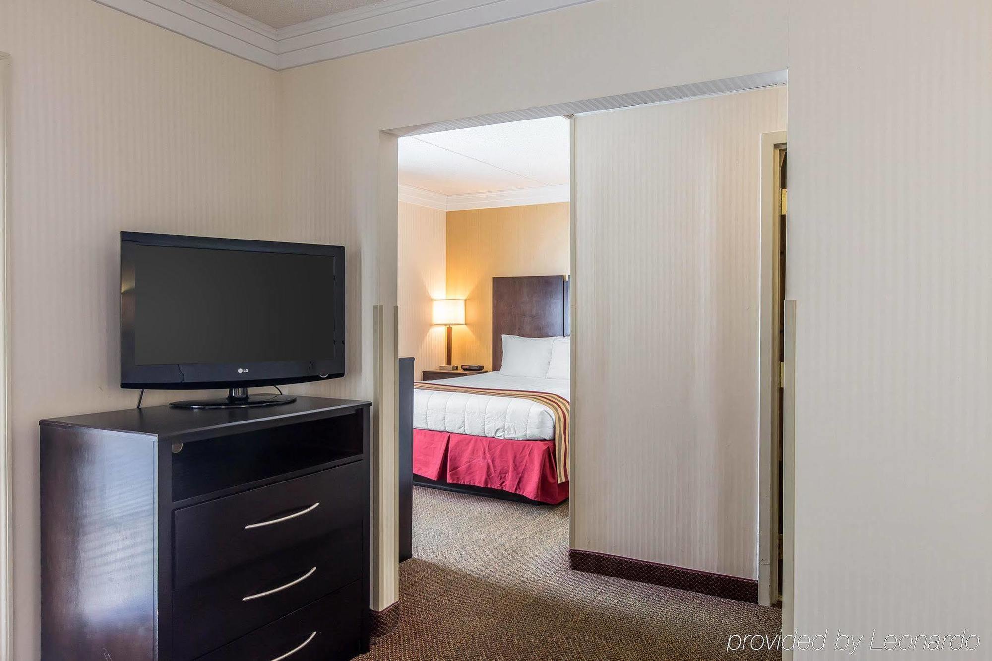 Black Bear Inn & Suites جاتلينبرج المظهر الخارجي الصورة